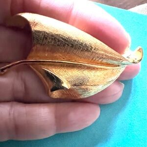 Vintage Mid Century Gold Leaf Brooch